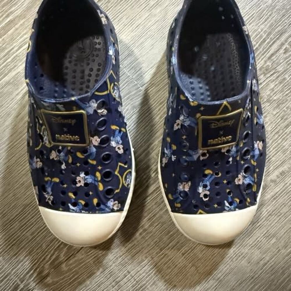 disney x native shoes Toddler Size C7